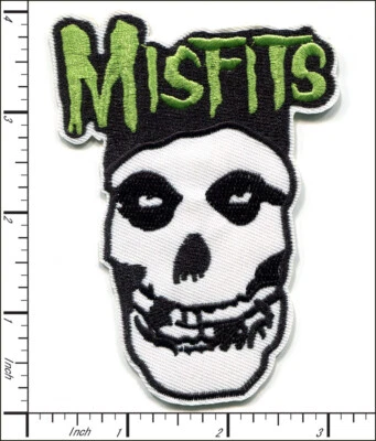 18 Pcs Embroidered Iron on patches Misfits Skull Punk 7.5x10cm AP021gA - Image 1 of 2