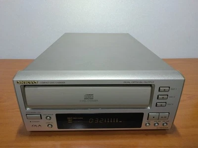 ONKYO C-707CHX CD Player 3 CD Changer Replaced with a new belt tested Works well - Image 1 of 4