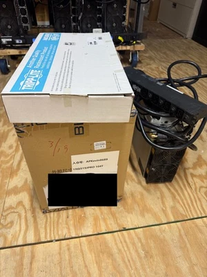 Kit de inicio de minería Bitcoin - Antminer S19J Pro 104TH Miner, PDU y todos los cables Foto 1 de 4