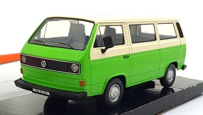 Motor Max 1/24 Scale 79376 - Volkswagen Type 2 (T3) - Green/Cream - Image 1 of 4