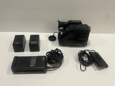 🔥 JVC ULTRA COMPACT VHS CAMCORDER 🔥GR-AX7BKU🔥 PARTS ONLY / FOR REPAIR 🔥 - Image 1 of 4