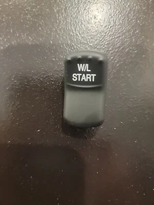 SCHOOL BUS - 0027300 - Switch - Finger Actuator For Blue Bird - W/L Start - Picture 1 of 1