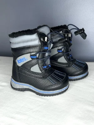 Botas Totes Niño Pequeño Talla 5 Negro Gris Aislado Nieve Invierno Piel Sintética Forradas Niños Foto 1 de 4