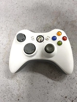 GENUINE Microsoft XBox 360 WHITE Wireless Controller gamepad OFFICIAL - Image 1 of 4