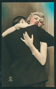 French 1920s Art Deco Style COUPLE Embrace Subtle Hand Tinting Romance Close-Up - Picture 1 of 1