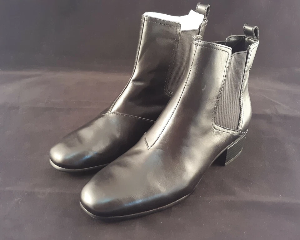 Botas al tobillo H by Halston Alison de cuero corneado para mujer 7 M negras Foto 1 de 4