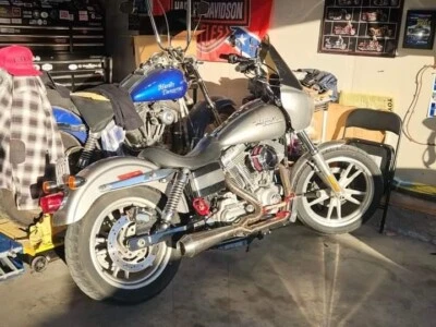 Tubos de escape 2 en 1 Harley-Davidson Dyna Super Glide T-Sport FXDX-T Foto 1 de 4