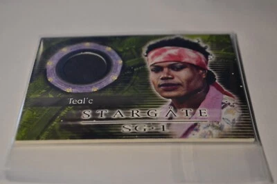 Stargate SG-1 Premiere Edition: C4 Rare Black Variant Teal'c Costume Card - Image 1 of 2