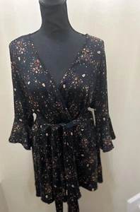 NWT Torrid Babydoll Chalis Surplice Tie Front Top SKULL CELESTIAL BLACK Size 1 - Picture 1 of 11