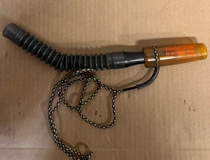 Llamada de ciervo vintage Knight & Hale "EZ-Grunter Plus modelo RH1003" con cordón - Imagen 1 de 5