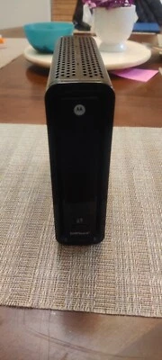 Motorola SBG6580 SURFboard DOCSIS 3.0 Cable Modem w/ Adapter - Image 1 of 4