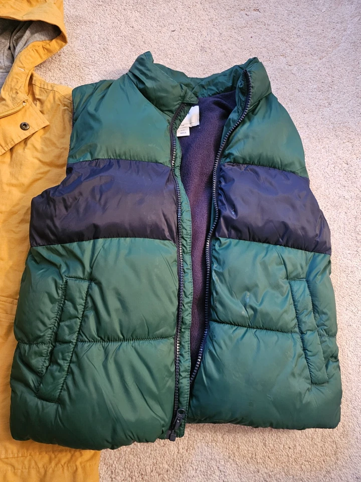 Boys Old Navy Puffer Sleeveless Jacket Size Medium - Image 1 of 1