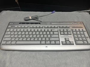 HP Wired PS/2 Multimedia Keyboard RT7H10 Silver Genuine 5069-7601 - Picture 1 of 8