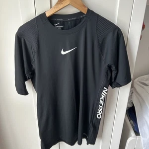 Nike Pro AeroAdapt T-Shirt Size Medium Black - Picture 1 of 3