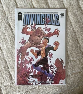RYAN OTTLEY SIGNED Invincible #40 Key Issue - Picture 1 of 2