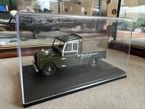 Oxford 1:43 Scale  Diecast Land Rover 109 British Railways - Picture 1 of 8