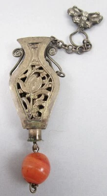 ANTIGUO COLGANTE ESTUCHE AGUJA CORNALINA PLATA ESTERLINA TARDÍA DINASTÍA QING Y PLACA Foto 1 de 4