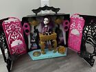 Monster High 13 Wishes Party Lounge With Doll [see Description]