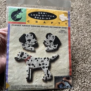 Kit de abalorios de puntada larga artesanal hace juego de alfiler y pendiente para perro Dalmation. Nuevo - Imagen 1 de 3