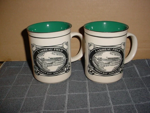 2 LAMBEAU FIELD + STAR WARS YODA COFFEE CUP/ MUG GREEN BAY PACKERS WISCONSIN Cover