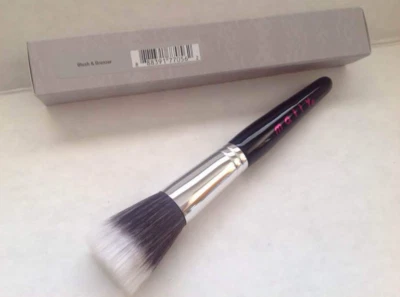 Mally - Cepillo para rubor Foto 1 de 2