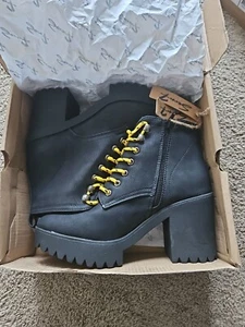Seven7 Flatiron Vegan Ankle Side-Zip Lug Soled Boots Black Women's 9 (MSRP 79$) - Picture 1 of 24