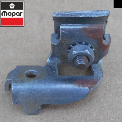 Used MOPAR 1968-1989 throttle cable bracket 2899376 for speed control A engines - Image 1 of 4