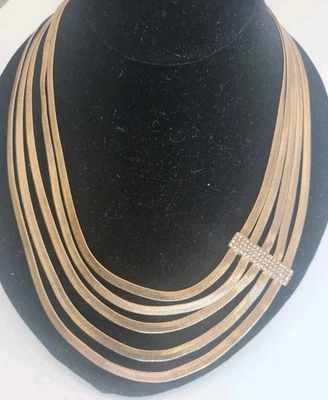 Collar llamativo Chico's en capas tono oro rosa. Estrás de 5 hilos Foto 1 de 4