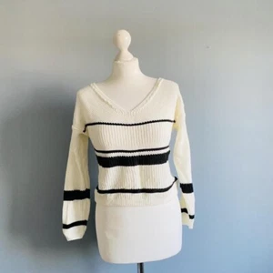 Woman’s Size U.K. 8 Petite Cropped Cute White Sweater 🌻 - Picture 1 of 4