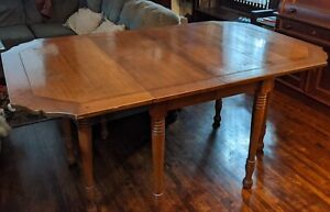 Antique Solid Maple Colonial Style Dining Table W/4 Chairs