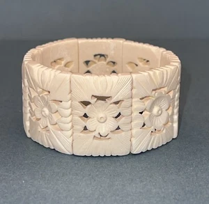 Vintage Stretch Bracelet. Handcarved Fish bone. Chinese fortune bracelet. - Picture 1 of 3