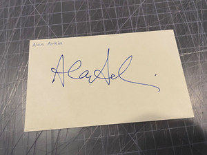 ALAN ARKIN LEGENDARY ACTOR SIGNED 3X5 INDEX CARD