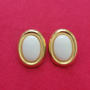 Vintage Monet Gold Tone Faux White Cabochon Oval Classic Earrings 7/8" - Picture 1 of 8