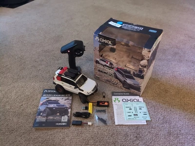 Axial AXI-1532T1 1/24 SCX24 Lexus GX 470 4X4 Rock Crawler White No Battery READ - Image 1 of 4