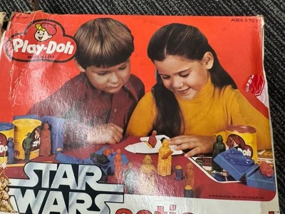 Juego de Acción Play-Doh Star Wars De Colección Luke Leia Vader Caja Está Abierta Pero Nuevo de Lote Antiguo Foto 1 de 4