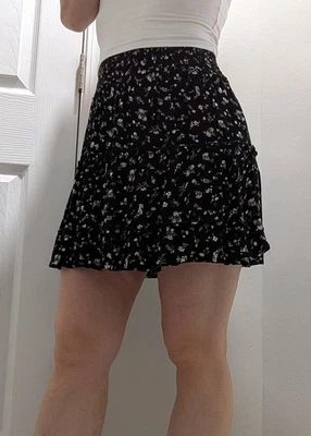 Hippie Rose black white tiered ruffled floral print mini skirt Size S - Image 1 of 4