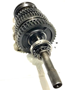 1988-1991 CHEVY SM465 MANUAL 4 SPEED MAIN GEAR SHAFT 4X4 WITH GEARS USED OEM - Picture 1 of 14
