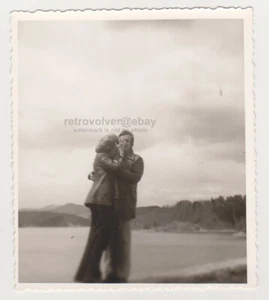 Man & Woman Nice Old Love Snapshot Photo - Picture 1 of 7
