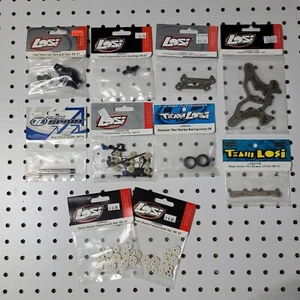 Team Losi 8ight / 8B / 8T ~ Lote de piezas ~ 8 artículos ~ Piezas de choque, torre, aluminio - Imagen 1 de 10