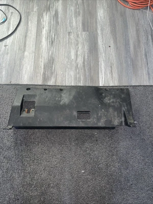 89-94 日产 240sx 转向柱下装饰 - 膝盖板 - 抽油烟机闩锁内部 — 第 1/2 张图片