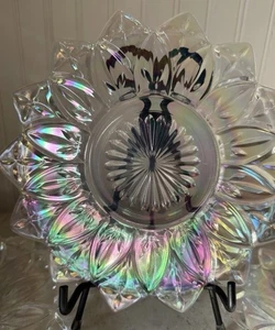 RESERVIERT Federal Glas Blütenblatt irisierend 9,25" Essteller 2er Set - Bild 1 von 2