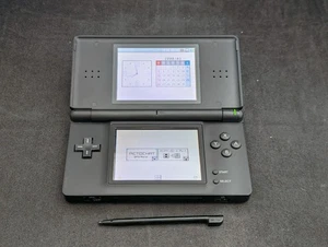 Consola B539 Nintendo DS Lite Jet Black Japón NDS con bolígrafo x - Imagen 1 de 8