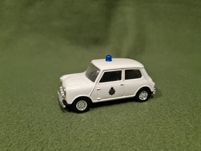 CORGI TOYS MINI COOPER  POLICE REGNO UNITO SCALA 1/43  - Immagine 1 di 4