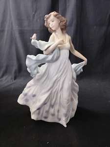 Lladro Figurine 6193 Summer Serenade in Excellent Condition with Original Box - Picture 1 of 22