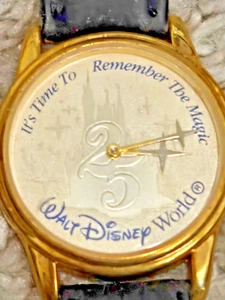 Reloj Walt Disney World 25 Años ES HORA DE RECORDAR LA MAGIA - Imagen 1 de 2