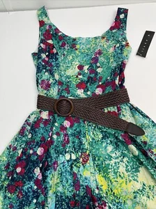Nuevo con etiquetas Para mujeres Tiana B Verano Floral Informal Adorable Vestido Fresco hasta la Rodilla Talla 6 D2 - Imagen 1 de 12