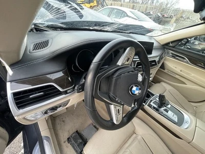 BMW 750i 2016-2020 panel de tablero negro/bronceado TC:PNACY 4,4 L AWD 72 K -xDrive- 64925 Foto 1 de 4