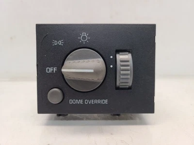 GMC Suburban 1500 1999 interruptor de tablero - faros sin niebla Foto 1 de 4