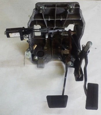 Adjustable Brake / Accelerator Pedals Set | Fits 02 03 04 05 Dodge Ram 2500 3500 - Image 1 of 4