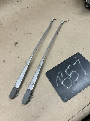 1981 85 86 88 87 MONTE CARLO Regal Cutlass Malibu conjunto de braços limpador de para-brisa - Imagem 1 de 4